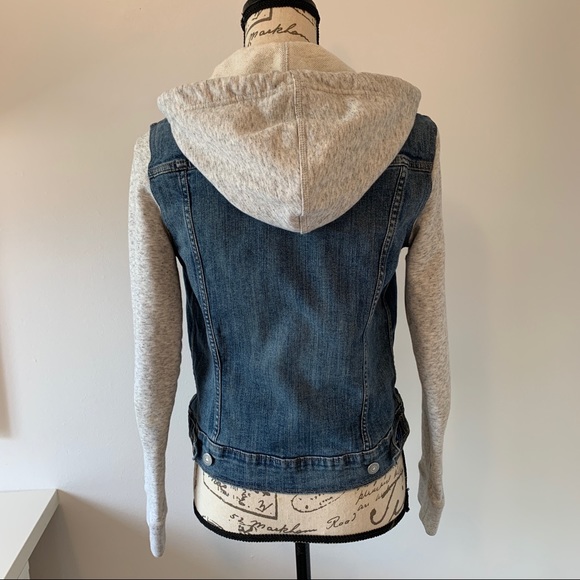 Levi’s Hybrid Denim Jacket - Picture 7 of 14